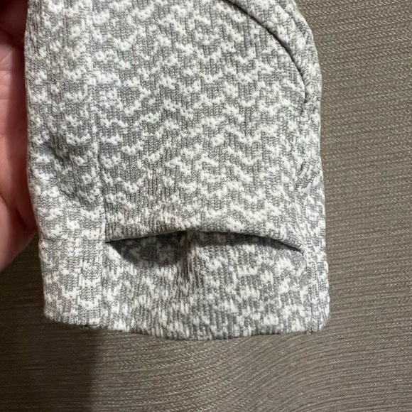 Athleta Flurry Peak Turtleneck - Grey Textured Seamless - Small - Picture 8 of 11